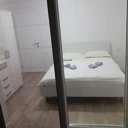 Apartament Miro アパート