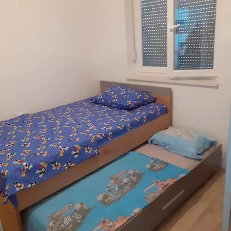 アパート Apartament Miro